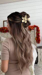 The Half-Up, Half-Down Style
